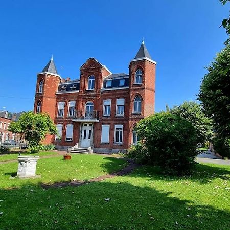 Studio En Rez De Jardin Avec Terrasse Privee - Le Petit Chateau Avesnois - Tv - Wifi - Logement Complet Avesnes-sur-Helpe Esterno foto